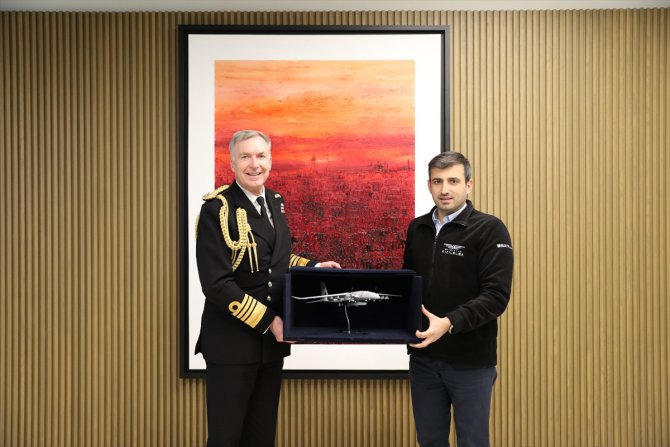 Birleşik Krallık Genelkurmay Başkanı Tony Radakin'den Özdemir Bayraktar Milli Teknoloji Merkezi'ne ziyaret