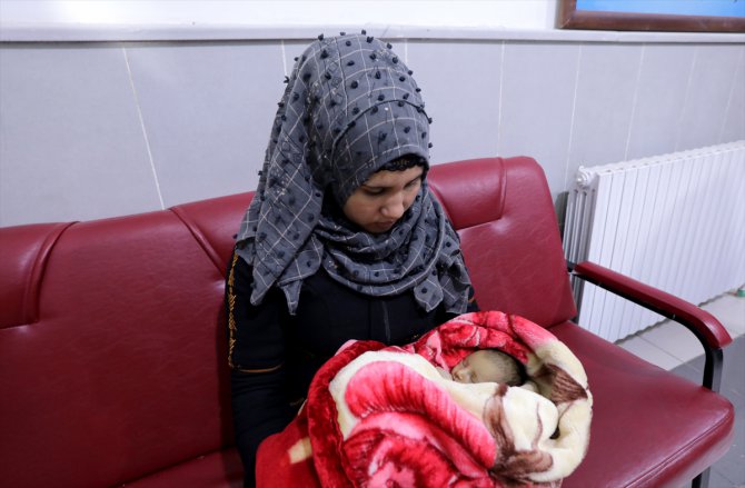 Depremde iki kez enkazda kalan anne erken doğan bebeğinin yolunu gözlüyor
