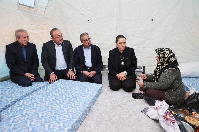 Dışişleri Bakanı Çavuşoğlu, Diyarbakır'daki çadır kent ziyaretinin ardından konuştu: