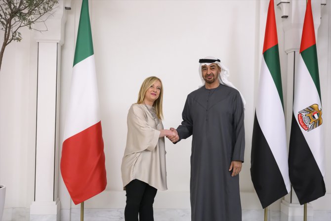 İtalya Başbakanı, Abu Dabi'de BAE Devlet Başkanı ile "ikili işbirliğini" görüştü