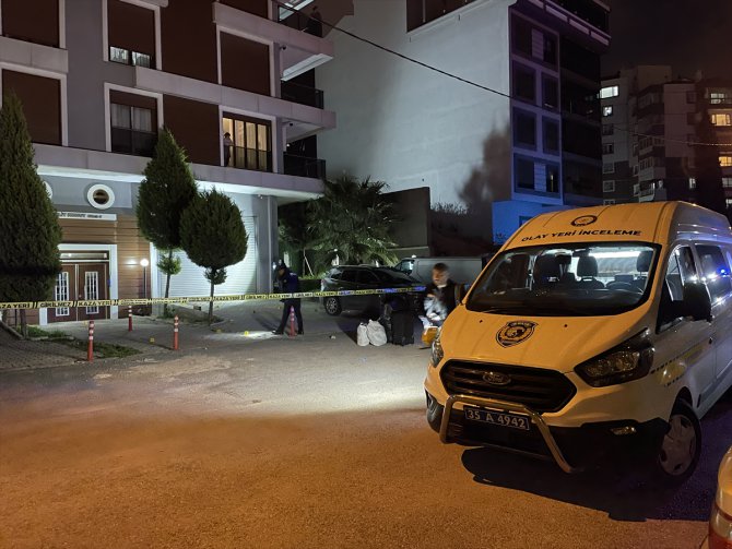İzmir'de eski eşini ve kayınvalidesini tabancayla yaralayan kişi aranıyor