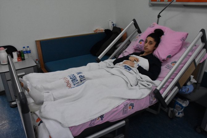 Turgut Özal Tıp Merkezi depremin yaralarını depremzede sağlıkçılarla sarıyor