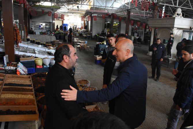 Ulaştırma ve Altyapı Bakanı Karaismailoğlu, Besni'de incelemelerde bulundu