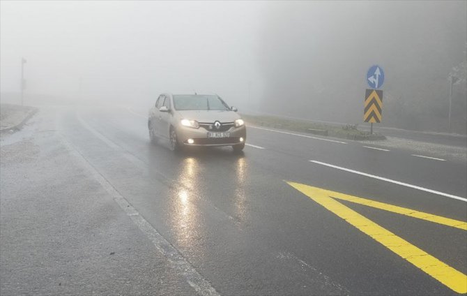 Bolu Dağı'nda sis ulaşımı olumsuz etkiliyor