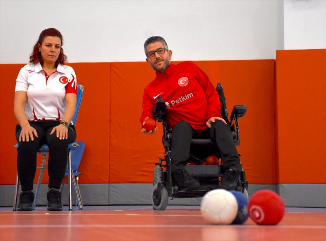 Kas hastası sporcu, Boccia Milli Takımı'nın başarısı için ter döküyor