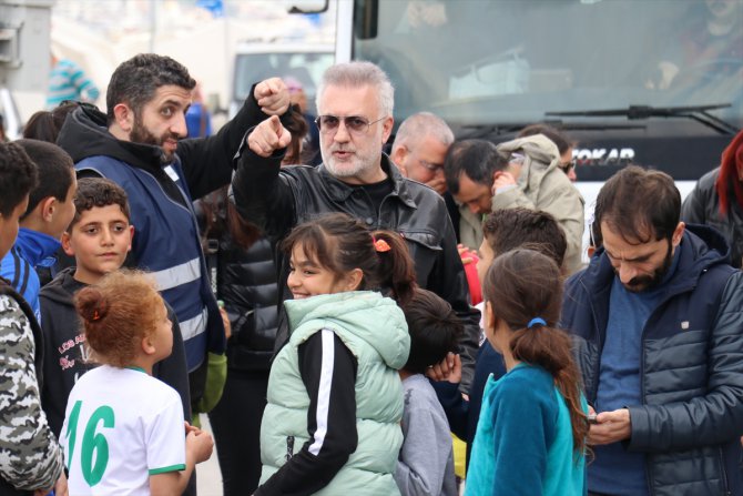 Oyuncu Tamer Karadağlı, Hatay'da depremzede çocuklarla bir araya geldi