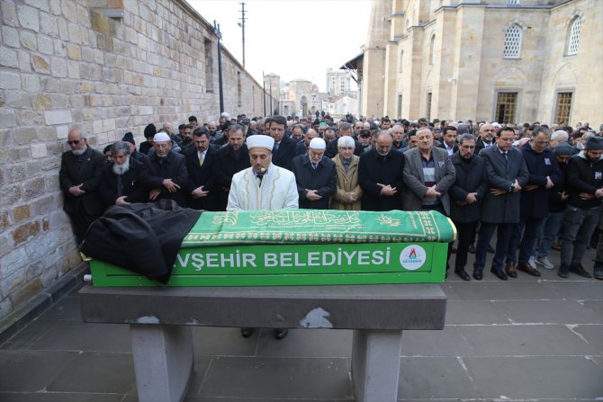 Temel Karamollaoğlu, Saadet Partisi Nevşehir İl Başkanı Simit'in cenaze törenine katıldı