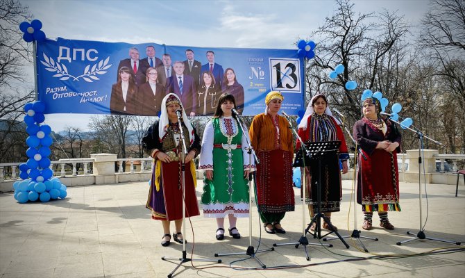 Bulgaristan’da HÖH partisinin adayları Krumovgrad şehrinde seçmenlerle buluştu