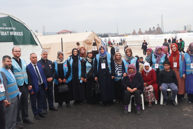 Diyanet gönüllüleri Osmaniye'de yaraları sarmaya devam ediyor