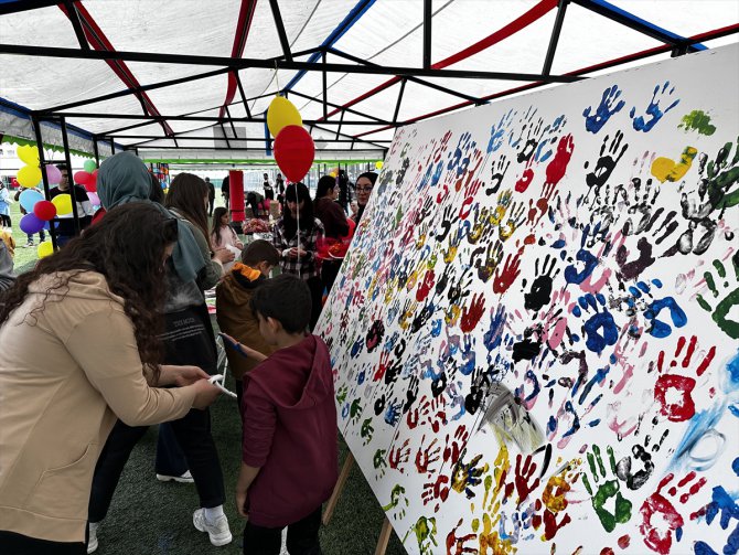Iğdır'da depremzede çocuklar için "şenlik" düzenlendi