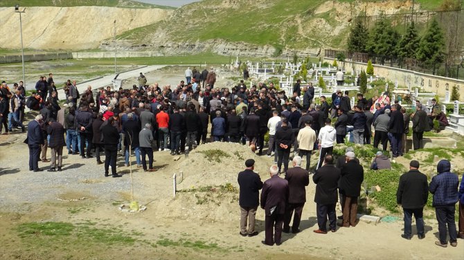 Aydın'da 6 ay önce sahada kalp krizi geçiren amatör futbolcu yaşamını yitirdi