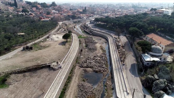 Bergama'daki antik kanalda restorasyon çalışmaları sürüyor