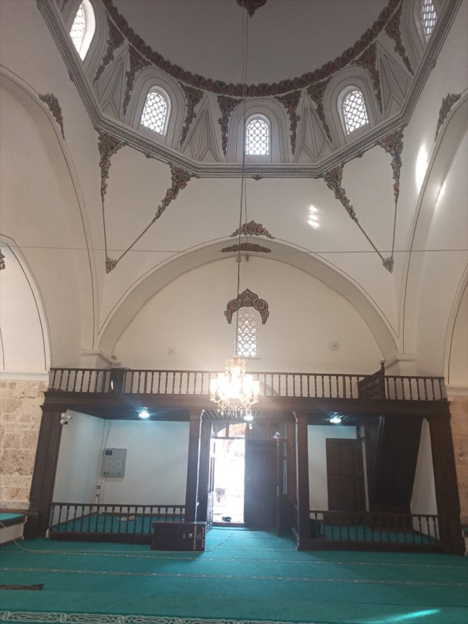 Bursa'da restorasyonu tamamlanan Orhan Bey Camisi, teravih namazıyla ibadete açıldı