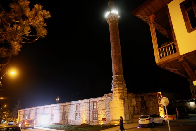 Dünya mirası Sivrihisar Ulu Cami'de ilk teravih namazı kılındı