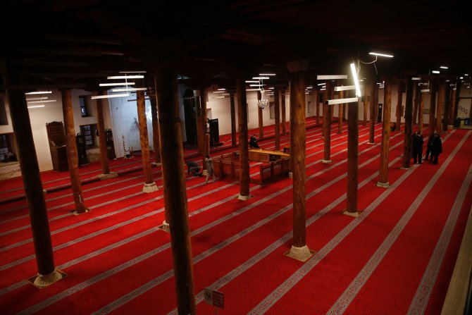 Dünya mirası Sivrihisar Ulu Cami'de ilk teravih namazı kılındı