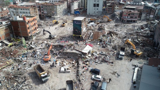Depremden etkilenen Malatya'da hasarın boyutları her geçen gün daha da belirginleşiyor