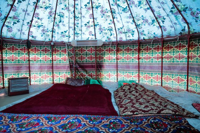 Göksun'a Kırgız çadırları ile "Dayanışma Obası" kuruldu