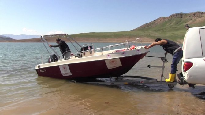 Ilısu Prof. Dr. Veysel Eroğlu Barajı'nda balık stok verimi tahmin çalışmaları yapıldı