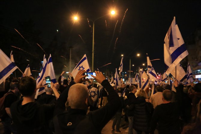 GÜNCELLEME - 2 - İsrail'de Netanyahu hükümetine karşı "sivil itaatsizlik günü" eylemleri yapıldı