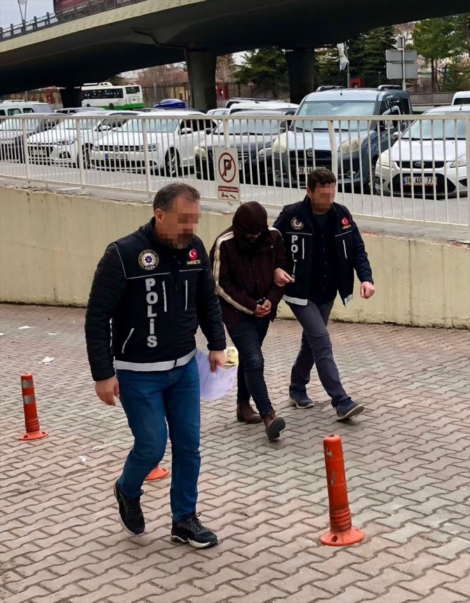 Kayseri'de uyuşturucu ticareti yaptıkları iddiasıyla 3 şüpheli yakalandı