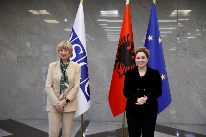 AGİT Genel Sekreteri Schmid, Arnavutluk Avrupa ve Dışişleri Bakanı Xhaçka ile görüştü