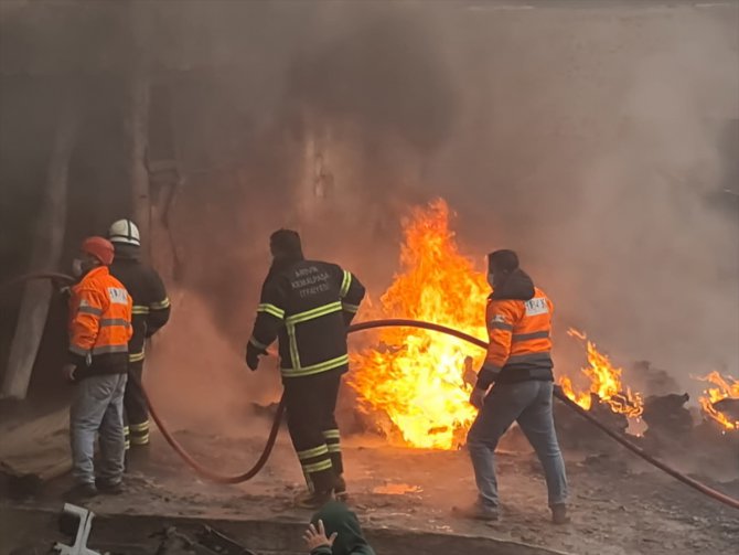 GÜNCELLEME - Artvin'de çay fabrikasında çıkan yangın kontrol altına alındı