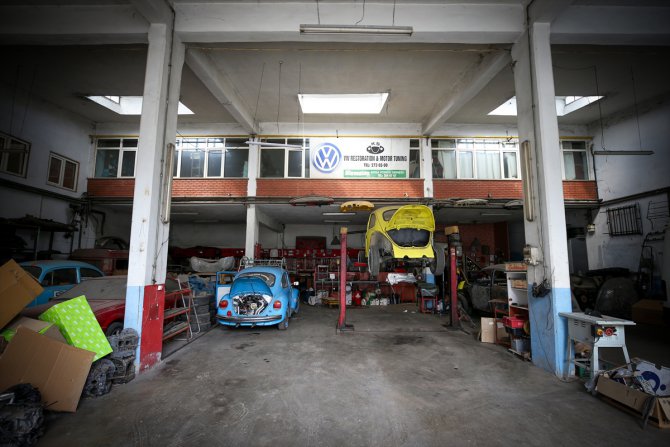 Bursalı rallici hobi garajında arkadaşlarının klasik araçlarına hayat veriyor