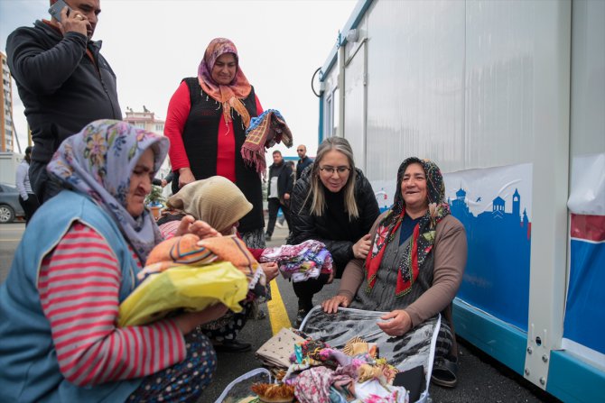 AK Parti'li Çankırı, Elbistan'ta konteyner kentte kalan depremzedeleri ziyaret etti