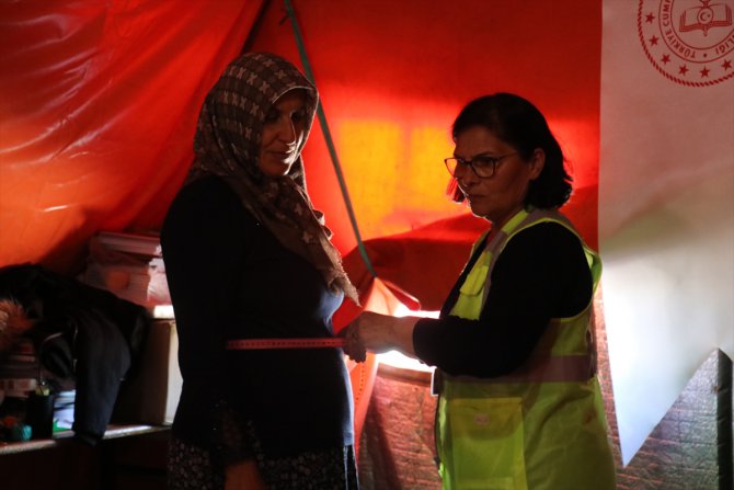 Hataylı depremzede kadınlar "asrın felaketi"nin izlerini zanaat öğrenek siliyor