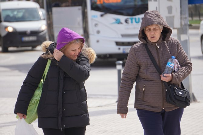 Balkanlar'dan gelen soğuk hava nedeniyle Trakya'da sıcaklıklar düştü