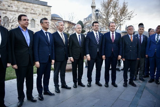 Cumhurbaşkanı adayı Kılıçdaroğlu, Konya'da Mevlana Müzesi'ni ziyaret etti