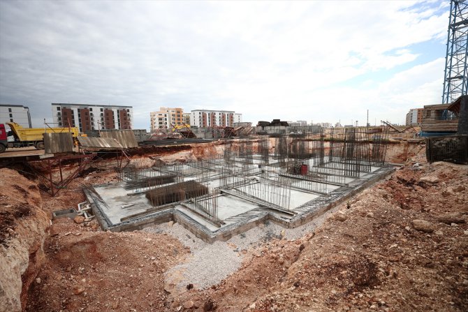 Adana'da depremzedeler için ilk aşamada 2 bin 200 konut yapılması planlanıyor