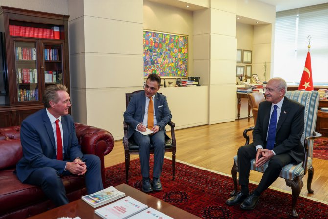 CHP Genel Başkanı Kılıçdaroğlu, ABD'nin Ankara Büyükelçisi Flake'i kabul etti
