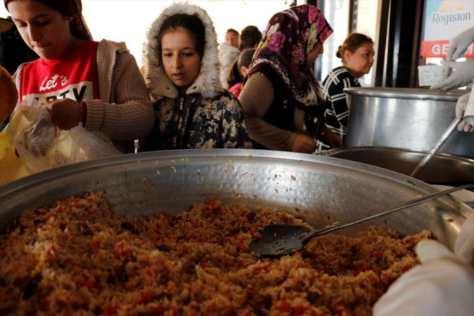 Geleneksel Özbek yemekleri depremzedelerin iftar sofralarına gidiyor