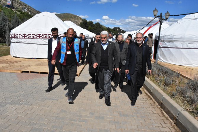 HÜDA PAR Genel Başkanı Yapıcıoğlu, Adıyaman'da depremzedelerle bir araya geldi