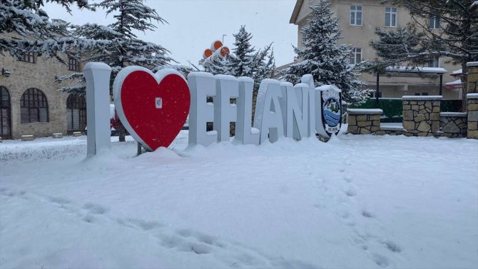 UNESCO kenti Safranbolu ile Abant Gölü Tabiat Parkı karla kaplandı