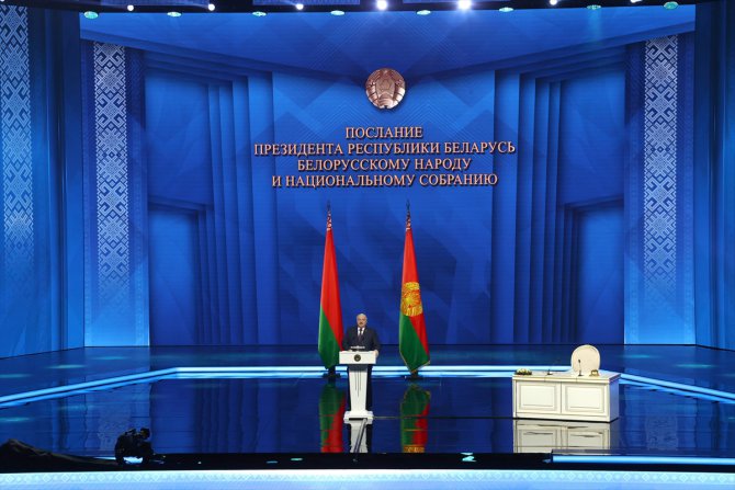 Lukaşenko, Belarus’a gerekirse stratejik nükleer silahlar da getireceklerini bildirdi