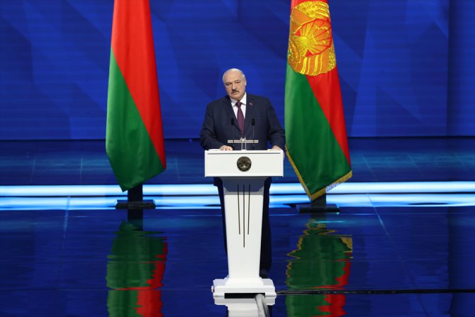 Lukaşenko, Belarus’a gerekirse stratejik nükleer silahlar da getireceklerini bildirdi