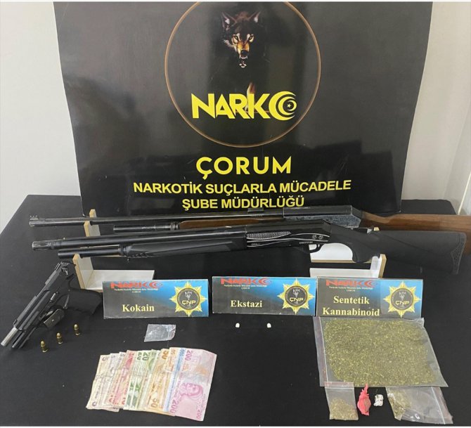 Çorum'da uyuşturucu ticareti iddiasıyla 10 şüpheli tutuklandı