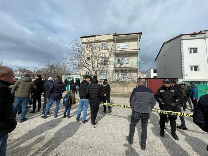 Elazığ'da bir kişi ailesinden 5 kişiyi öldürüp intihar etti