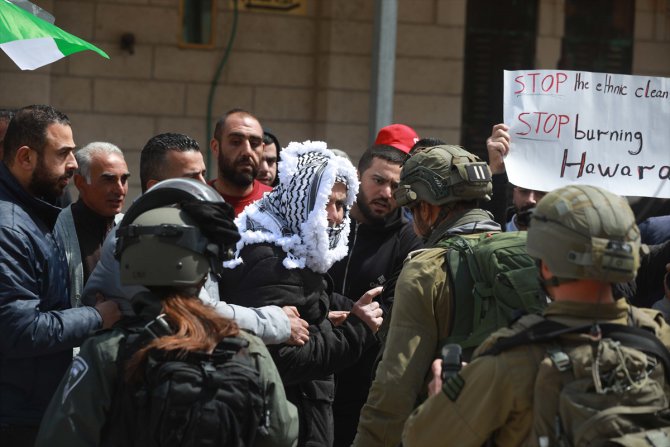 İsrail güçleri Batı Şeria'da düzenlenen Filistin Toprak Günü gösterilerinde bir Filistinliyi yaraladı
