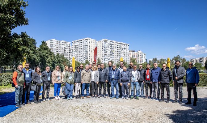 Türkiye Okçuluk Federasyonu Başkanı Topaloğlu, antrenörlerle bir araya geldi