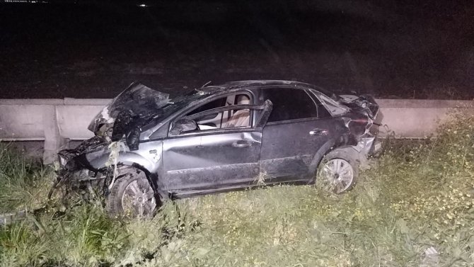 Adana'da eski kayınpederini yaralayan zanlı, kaçtığı aracıyla kaza yaparak öldü