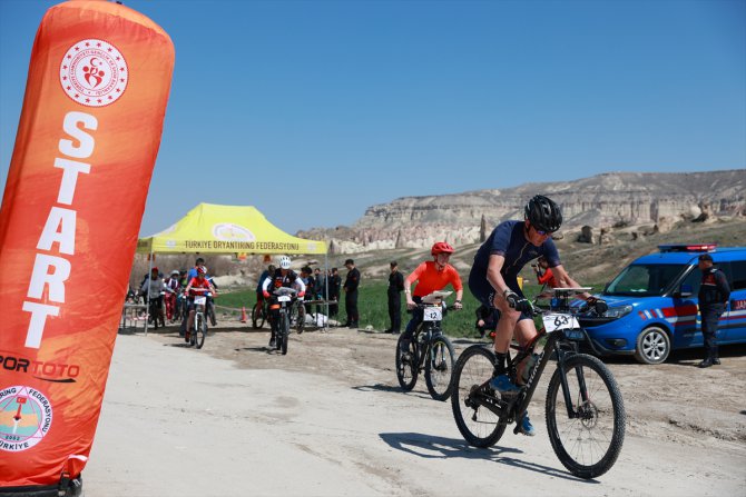 Bisikletle oryantiring yarışları Nevşehir'de devam ediyor
