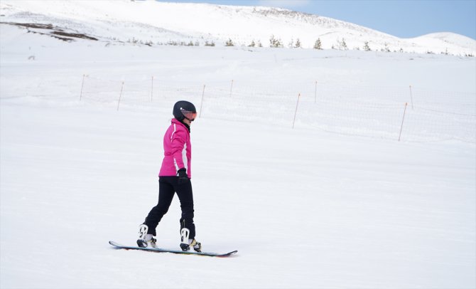 Erciyes'te kayak sezonu devam ediyor