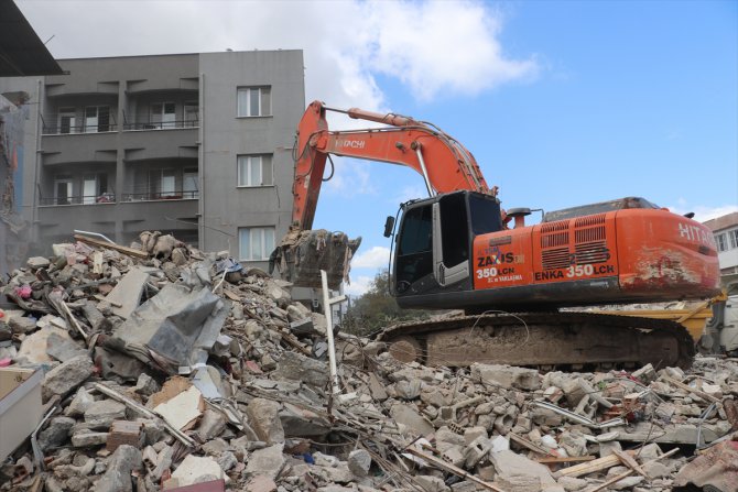 Hatay'da bina yıkım ve enkaz kaldırma çalışmaları 29 mahallede sürdü