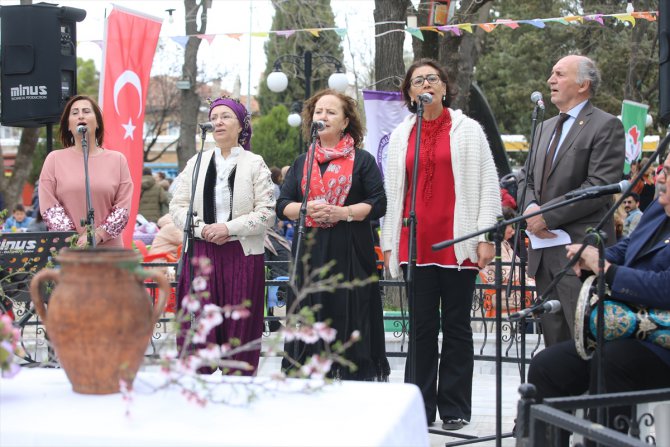Kırklareli'nde baharın gelişi türkü ve manilerle kutlandı