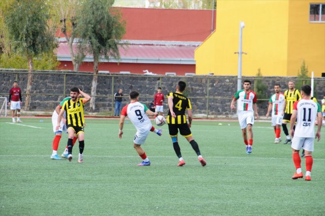 Şırnak'ta amatör ligdeki karşılaşma, yaşanan arbede nedeniyle tatil edildi
