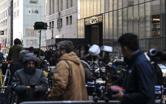 Yarın ifade vermesi beklenen Trump'ın New York'taki rezidansı önünde güvenlik artırıldı