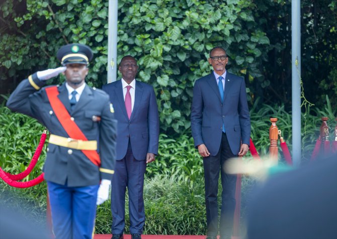 Kenya Devlet Başkanı Ruto, muhalefet lideriyle el sıkışmayacak